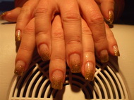 Zselés műköröm díszítés